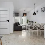 Kapitanski Mostek By Renters