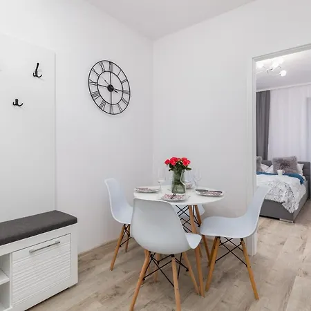 Kapitanski Mostek By Renters *
