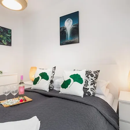Kapitański Mostek By Renters