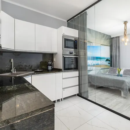 Lägenhet Kapitanski Mostek By Renters Kołobrzeg